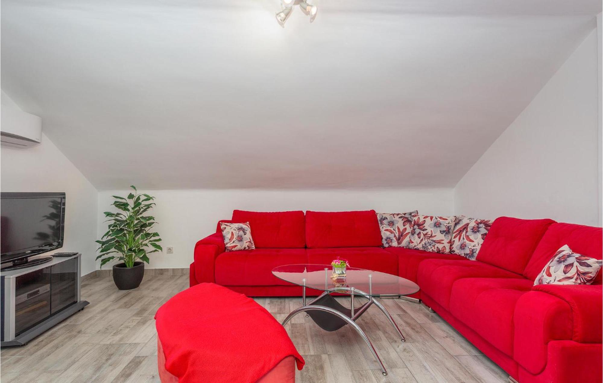 Nice Apartment In Krk With Wifi Risika Ngoại thất bức ảnh